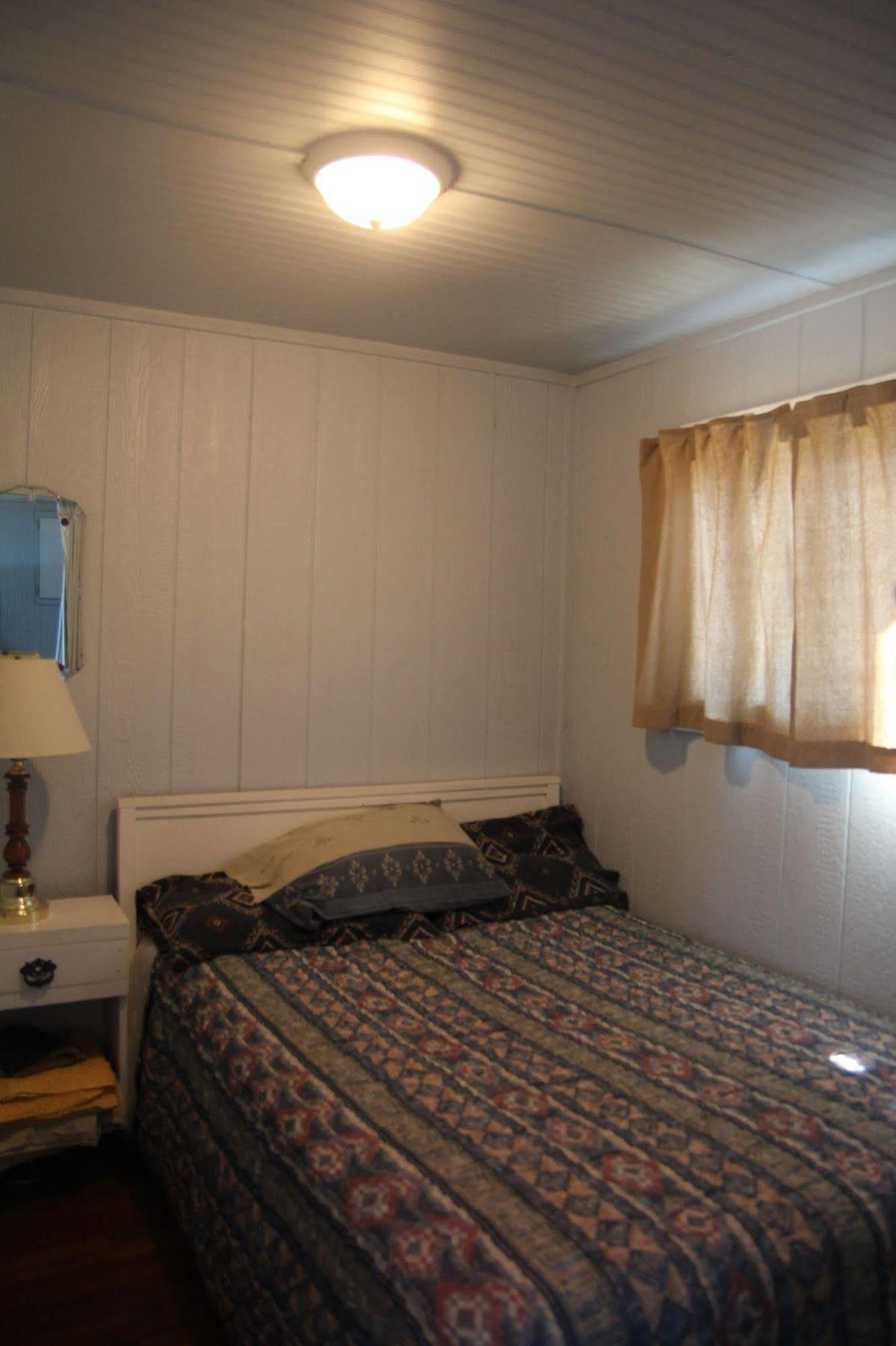 Black Lake Cabins Torrance المظهر الخارجي الصورة